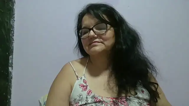 Snapshot of kassandra02 chatting on 7, 5, 2026 kassandra02 online show from 7, 5, 2026