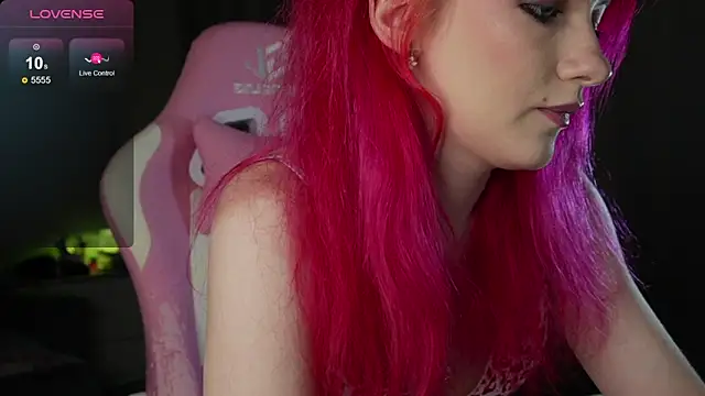 Snapshot of joyhannahh chatting on 5, 11, 2025 joyhannahh online show from 5, 11, 2025