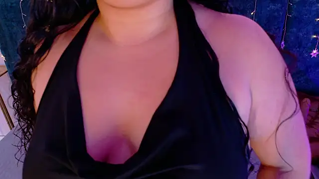 Snapshot of AgathaLynx chatting on 18, 12, 2025 AgathaLynx online show from 18, 12, 2025