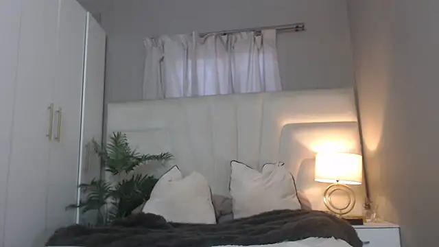Snapshot of naughtyblackdolie chatting on 28, 7, 2026 naughtyblackdolie online show from 28, 7, 2026