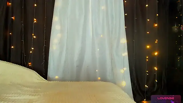 Snapshot of Adriana_Sweet_24 chatting on 27, 6, 2026 Adriana Sweet 24 online show from 27, 6, 2026