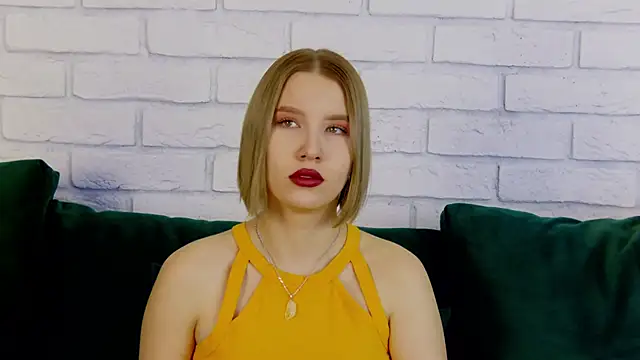 LiliLinn online show from 3, 2, 2025