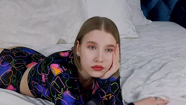 LiliLinn online show from 7, 2, 2025