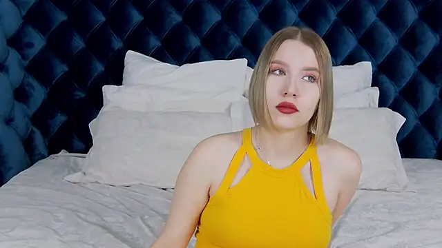 LiliLinn online show from 8, 2, 2025