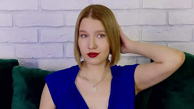 LiliLinn online show from 15, 2, 2025