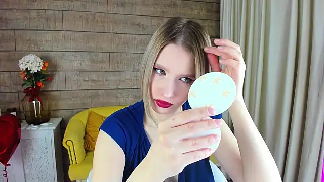 LiliLinn online show from 19, 2, 2025