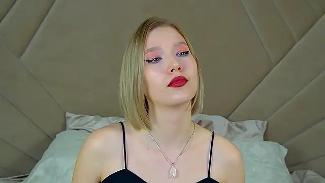 LiliLinn online show from 25, 2, 2025