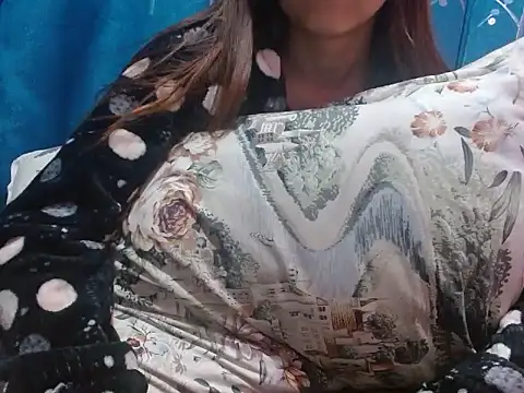 Snapshot of silky_milky chatting on 3, 2, 2025 silky milky online show from 3, 2, 2025