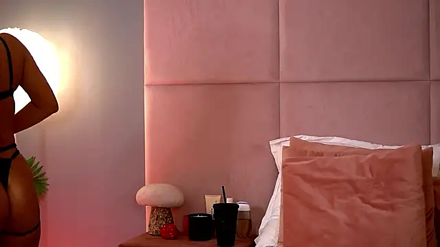 AlmaLuv online show from 5, 3, 2026