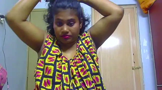 Snapshot of sexy_roma chatting on 28, 12, 2024 sexy roma online show from 28, 12, 2024