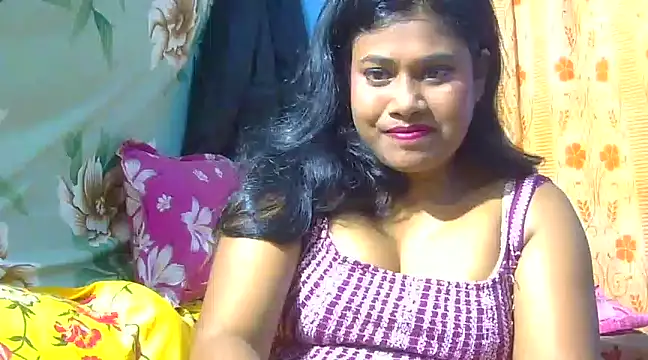 Snapshot of sexy_roma chatting on 4, 3, 2025 sexy roma online show from 4, 3, 2025