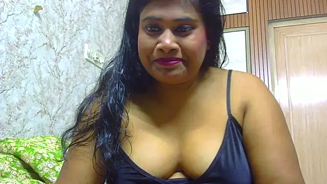 Snapshot of sexy_roma chatting on 14, 11, 2025 sexy roma online show from 14, 11, 2025