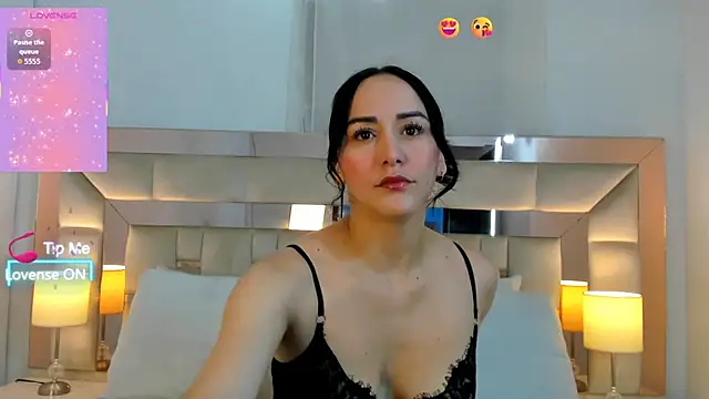 Snapshot of hazel_ross_tcw chatting on 14, 7, 2026 hazel ross tcw online show from 14, 7, 2026