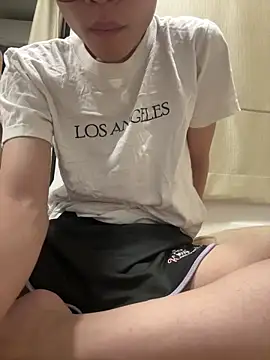 Snapshot of bellohirineko chatting on 4, 3, 2026 bellohirineko online show from 4, 3, 2026