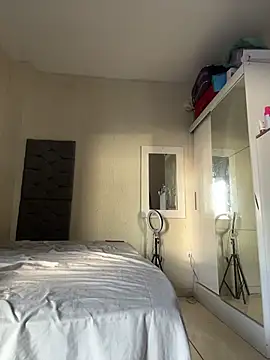 Indiazinhax online show from 18, 4, 2026