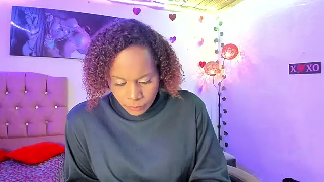 Snapshot of Camille_rose_ chatting on 19, 2, 2025 Camille rose online show from 19, 2, 2025