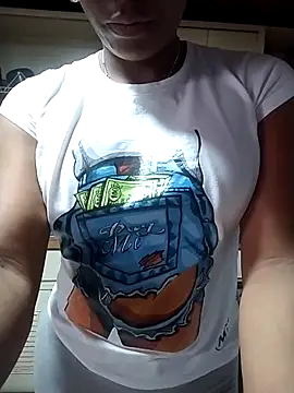 Snapshot of Camille_rose_ chatting on 5, 11, 2025 Camille rose online show from 5, 11, 2025