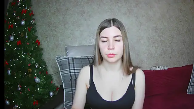 Snapshot of ElllaNuar chatting on 8, 1, 2025 ElllaNuar online show from 8, 1, 2025