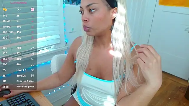 Snapshot of AriaAsster chatting on 9, 2, 2026 AriaAsster online show from 9, 2, 2026