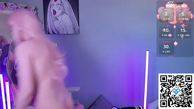 White kitty01 online show from 25, 4, 2026