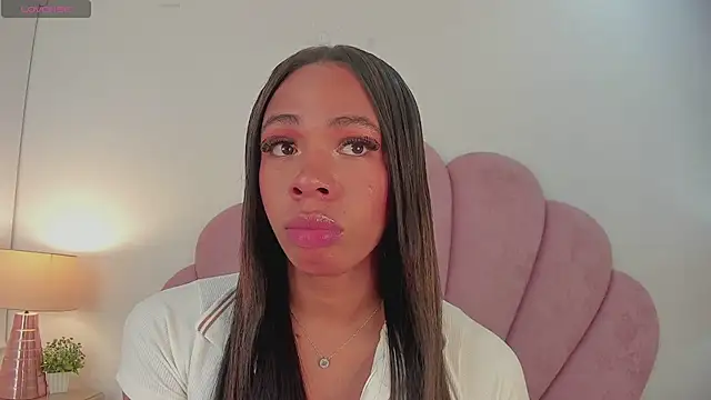 Nicole Paradise online show from 22, 3, 2025