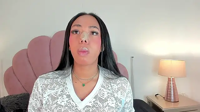 Nicole Paradise online show from 1, 12, 2025