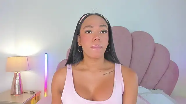 Nicole Paradise online show from 25, 3, 2026