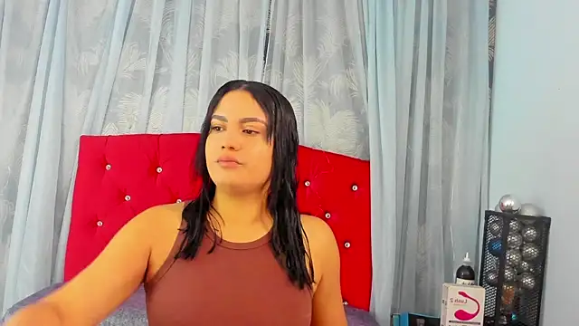 Cumming Tiffani online show from 28, 2, 2025