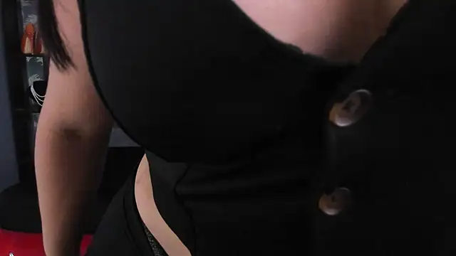 Cumming Tiffani online show from 20, 9, 2025