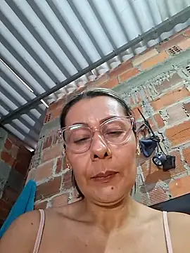 Snapshot of Mia-funny20 chatting on 22, 5, 2026 Mia-funny20 online show from 22, 5, 2026