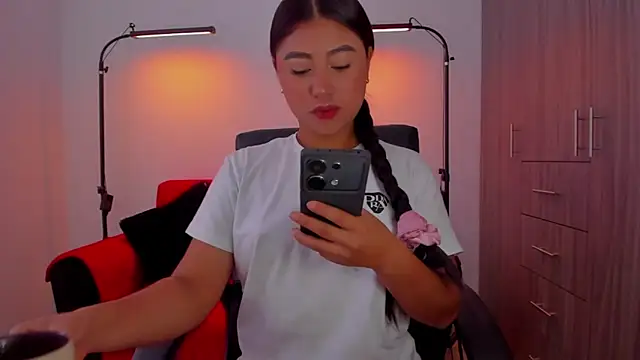 Snapshot of cloy_baby__ chatting on 15, 12, 2025 cloy baby online show from 15, 12, 2025