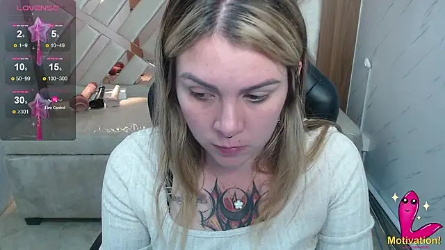 Snapshot of Paula_b_ chatting on 22, 6, 2026 Paula b online show from 22, 6, 2026
