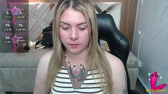 Snapshot of Paula_b_ chatting on 4, 7, 2026 Paula b online show from 4, 7, 2026