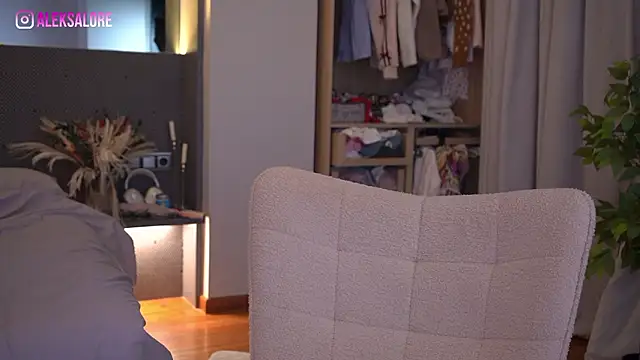 LexieLoree online show from 27, 3, 2026