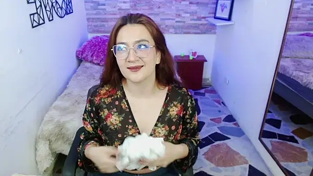 lilyponce  online show from 14, 5, 2026