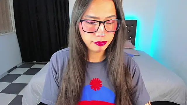 paula kawaiifu  online show from 3, 3, 2025