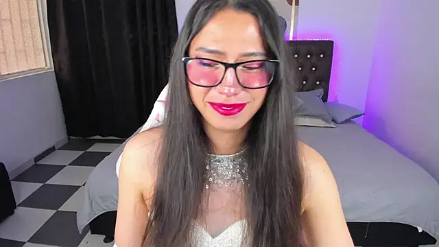 paula kawaiifu  online show from 5, 3, 2025