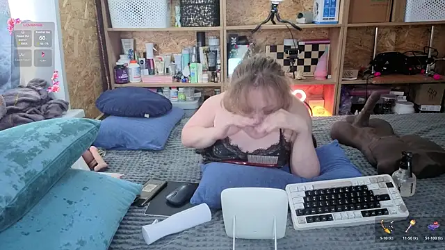 MiniNatalie online show from 5, 3, 2026