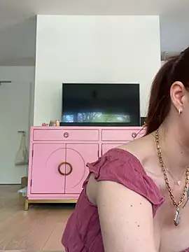Snapshot of Mia-Minou chatting on 27, 4, 2026 Mia-Minou online show from 27, 4, 2026