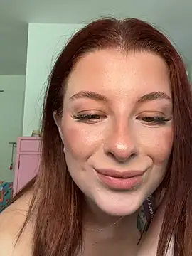 Snapshot of Mia-Minou chatting on 2, 6, 2026 Mia-Minou online show from 2, 6, 2026