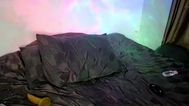 Snapshot of LuvNuk chatting on 22, 12, 2024 LuvNuk online show from 22, 12, 2024