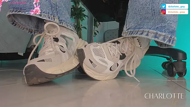 charlotte  grey online show from 29, 10, 2025