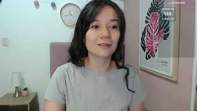 Snapshot of lanna_1878 chatting on 11, 10, 2025 lanna 1878 online show from 11, 10, 2025