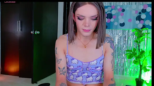 Chris parker27 online show from 8, 2, 2025