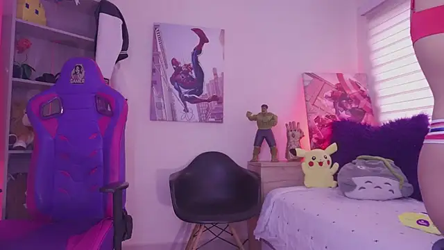 madelyn rose  online show from 14, 4, 2026