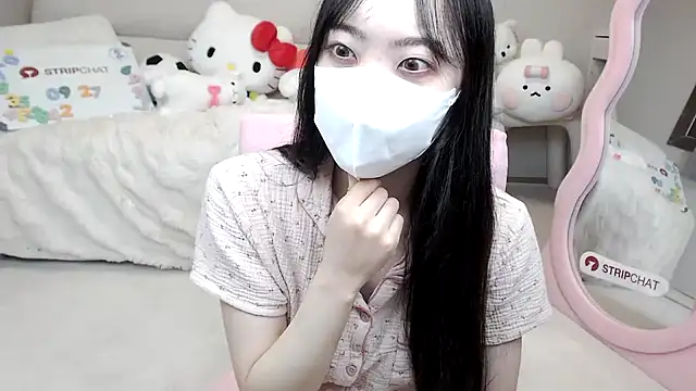 momo room online show from 26, 9, 2025