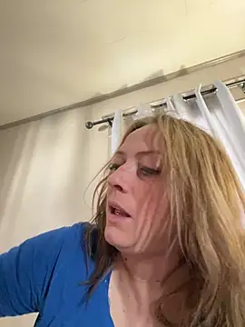 lezbean24 online show from 10, 2, 2026