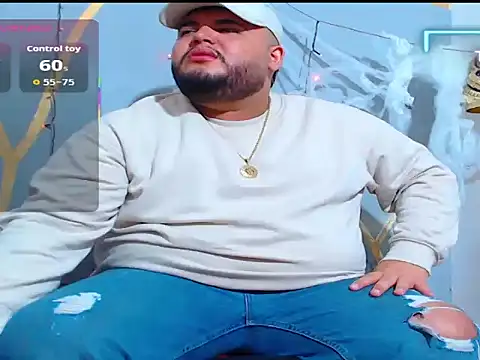 Snapshot of damian_chubby chatting on 20, 10, 2025 damian chubby online show from 20, 10, 2025
