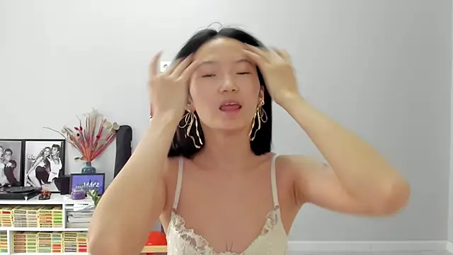Snapshot of ailey_chao chatting on 24, 4, 2026 ailey chao online show from 24, 4, 2026