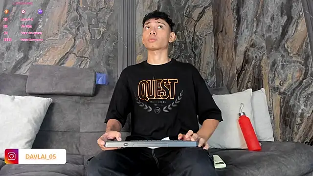 Daviid laidd online show from 7, 4, 2026